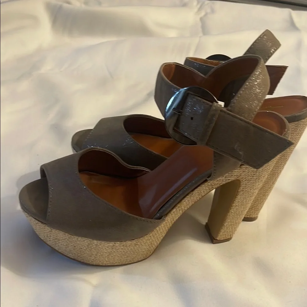 Bakers Gray Platform Heels‎ Excellent Condition